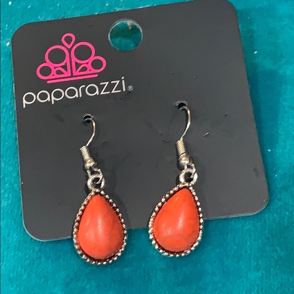 Paparazzi earrings - Picture 2 of 2